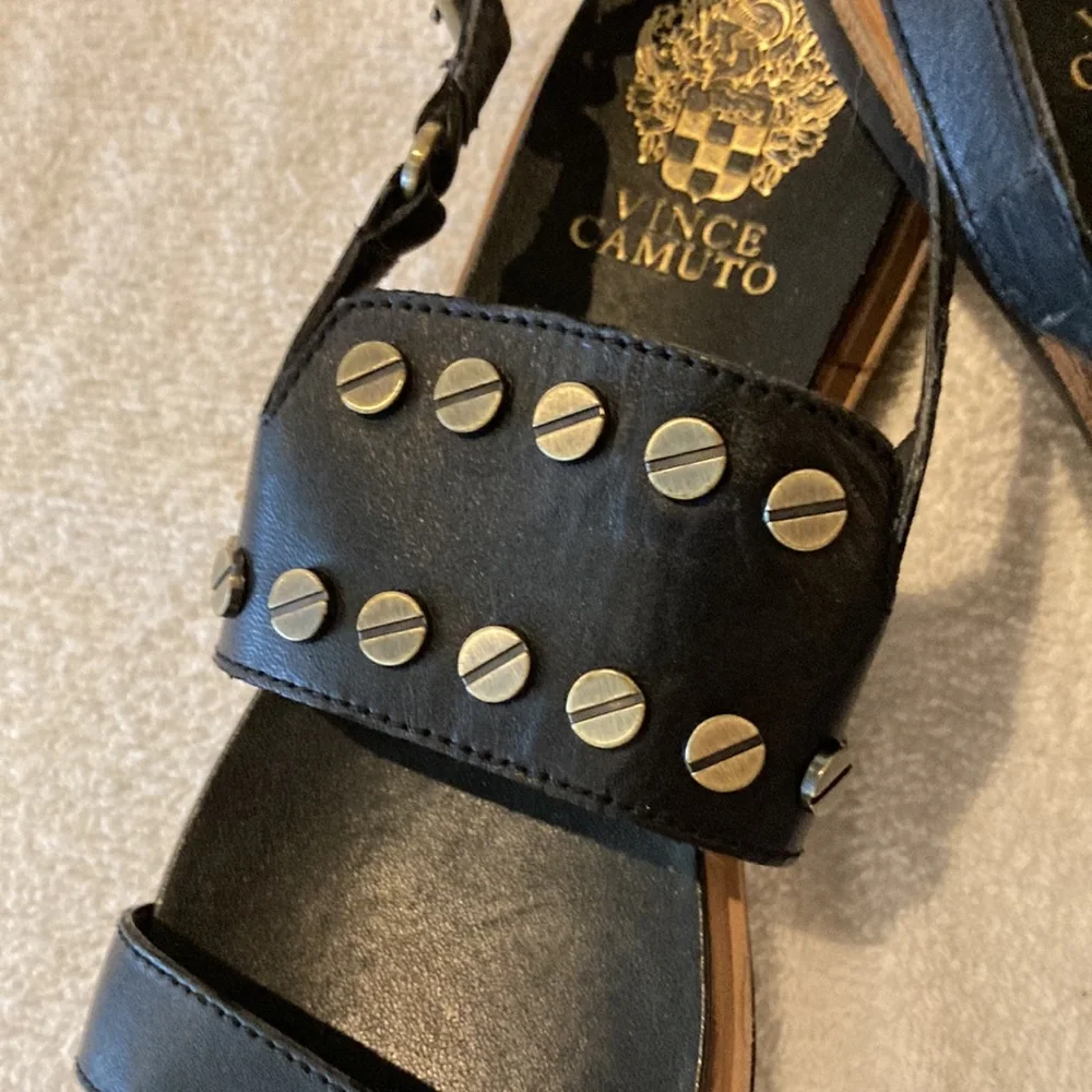 Vince Camuto, black sandals, size 7 1/2 - Picture 2 of 4